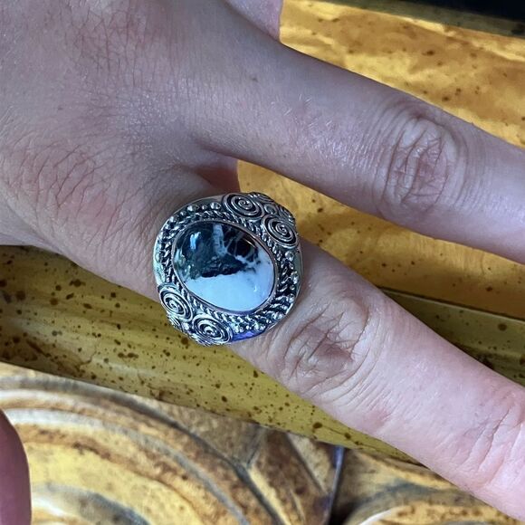 Genuine White Buffalo Sterling Silver Ring Size 8 - Picture 4 of 9